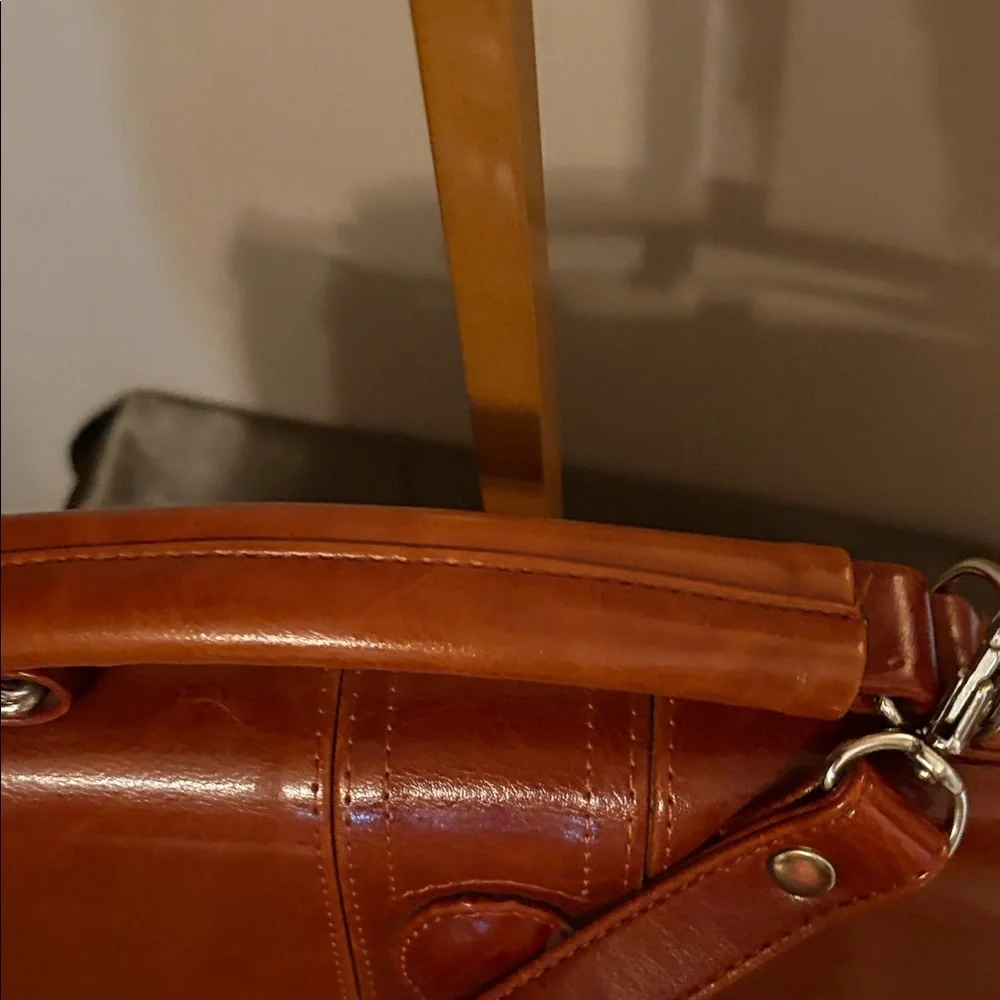 Vintage Brown Leather Crossbody Satchel - Women giving off a RL vibe